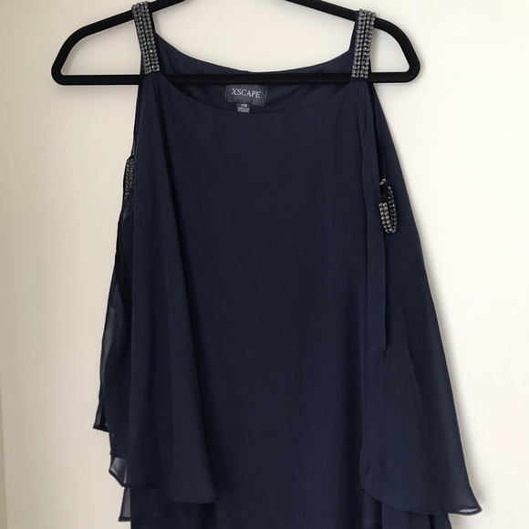 ESCAPE Chiffon Overlay Split Sleeve Gown Navy Blue - Picture 4 of 7